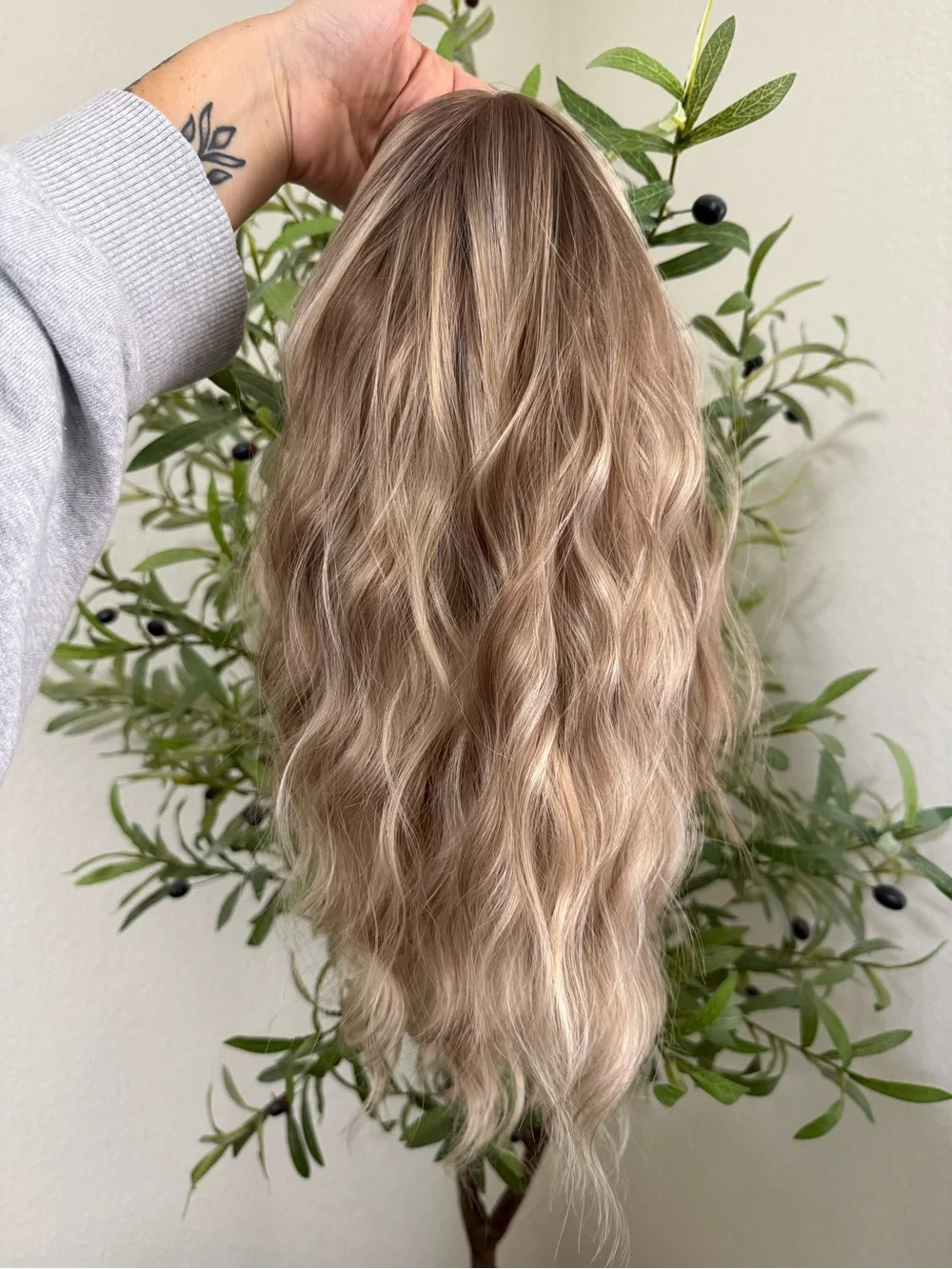 AISOM Honey Blonde Mila Lace Front Wig